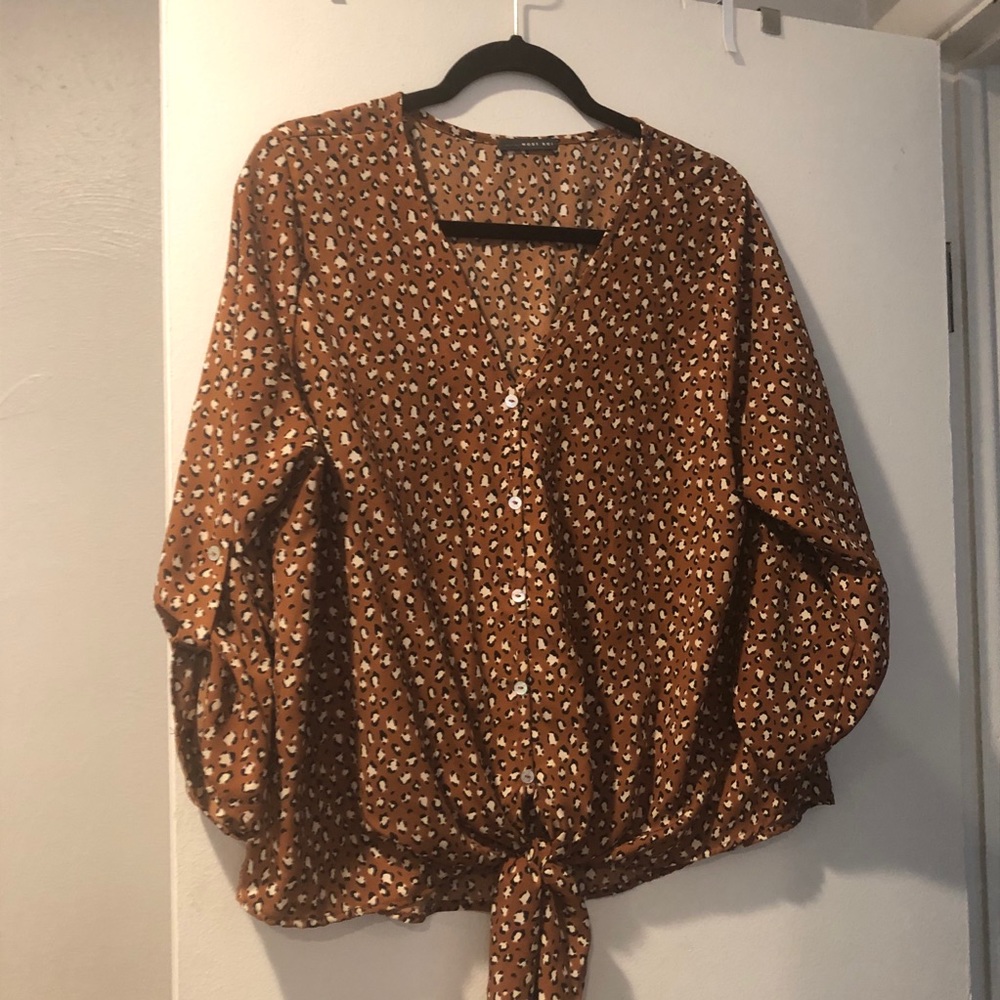 Leopard pattern button up front tie top